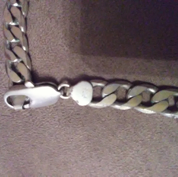 Large chain. - Picture 2 of 2